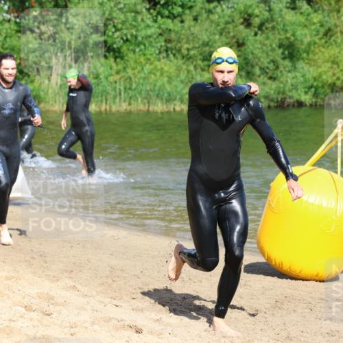 16.06.2024 - 26. Vierlanden-Triathlon Strokosch-Dieckow http://msf.ph/oto/6293294 16.06.2024 09:37:35 Schwimmen 18, 32, 39, 41, 45, 170, 18, 32, 39, 41, 45, 170 meine-sportfotos.de