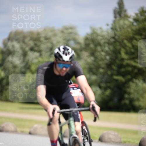 16.06.2024 - 26. Vierlanden-Triathlon Jannik Wohlers http://msf.ph/oto/6293338 16.06.2024 11:36:17 Radfahren 52, 57, 168, 197, 282, 290, 305 meine-sportfotos.de