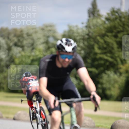 16.06.2024 - 26. Vierlanden-Triathlon Jannik Wohlers http://msf.ph/oto/6293347 16.06.2024 11:36:17 Radfahren 52, 57, 168, 197, 282, 290, 305 meine-sportfotos.de