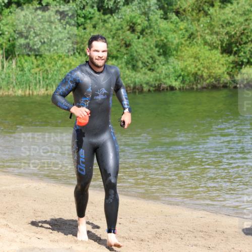 16.06.2024 - 26. Vierlanden-Triathlon Strokosch-Dieckow http://msf.ph/oto/6293351 16.06.2024 09:37:37 Schwimmen 18, 32, 39, 41, 45, 170, 18, 32, 39, 41, 45, 170 meine-sportfotos.de