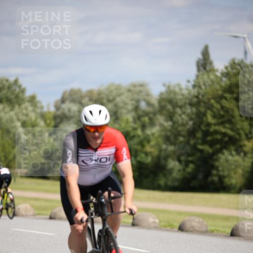 16.06.2024 - 26. Vierlanden-Triathlon Jannik Wohlers http://msf.ph/oto/6293360 16.06.2024 11:36:19 Radfahren 52, 57, 168, 197, 282, 290, 305 meine-sportfotos.de
