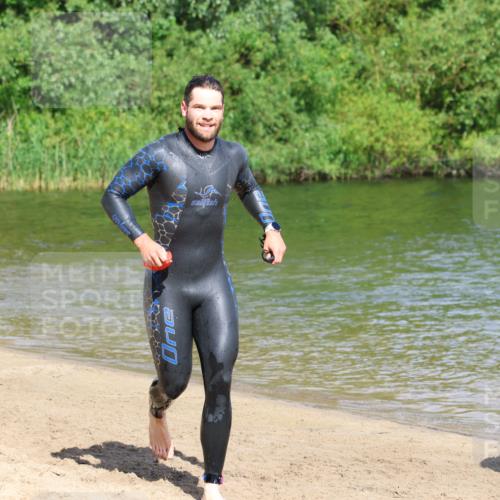 16.06.2024 - 26. Vierlanden-Triathlon Strokosch-Dieckow http://msf.ph/oto/6293361 16.06.2024 09:37:37 Schwimmen 18, 32, 39, 41, 45, 170, 18, 32, 39, 41, 45, 170 meine-sportfotos.de