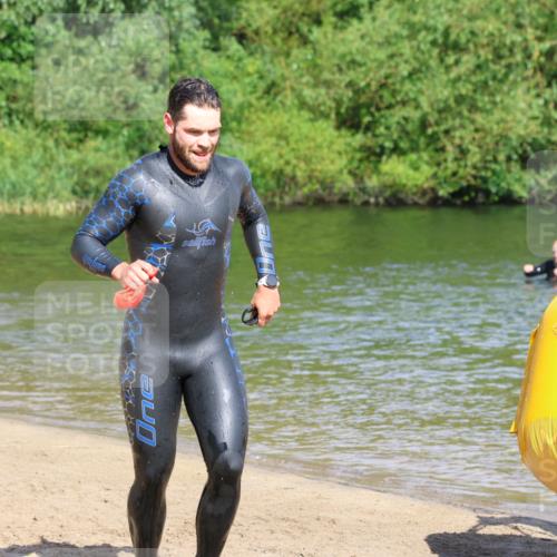 16.06.2024 - 26. Vierlanden-Triathlon Strokosch-Dieckow http://msf.ph/oto/6293403 16.06.2024 09:37:37 Schwimmen 18, 32, 39, 41, 45, 170, 18, 32, 39, 41, 45, 170 meine-sportfotos.de