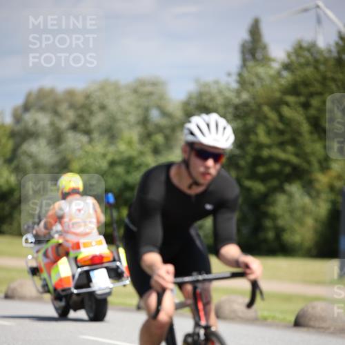 16.06.2024 - 26. Vierlanden-Triathlon Jannik Wohlers http://msf.ph/oto/6293407 16.06.2024 11:36:24 Radfahren 29, 52, 192, 197, 212, 239, 275, 282, 304 meine-sportfotos.de