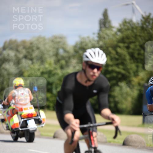 16.06.2024 - 26. Vierlanden-Triathlon Jannik Wohlers http://msf.ph/oto/6293410 16.06.2024 11:36:24 Radfahren 29, 52, 192, 197, 212, 239, 275, 282, 304 meine-sportfotos.de