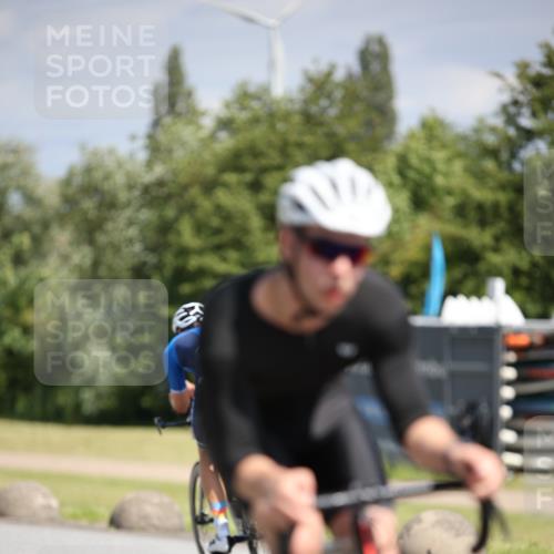 16.06.2024 - 26. Vierlanden-Triathlon Jannik Wohlers http://msf.ph/oto/6293424 16.06.2024 11:36:25 Radfahren 29, 52, 192, 212, 239, 275, 282, 301, 304, 402 meine-sportfotos.de