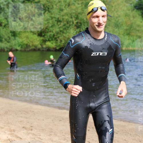 16.06.2024 - 26. Vierlanden-Triathlon Strokosch-Dieckow http://msf.ph/oto/6293474 16.06.2024 09:37:43 Schwimmen 6, 18, 32, 39, 41, 45, 58, 170, 6, 18, 32, 39, 41, 45, 58, 170 meine-sportfotos.de