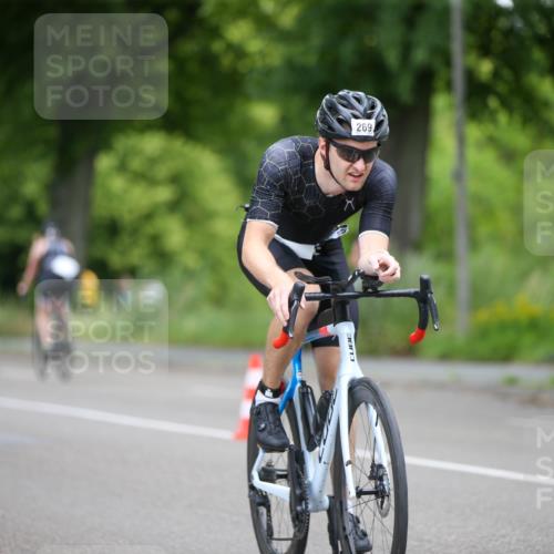 16.06.2024 - 7 Türme Triathlon Fuchs,  Jonas http://msf.ph/oto/6293493 16.06.2024 12:10:41 Radfahren 49, 66, 75, 120, 191, 201, 269, 297, 297, 474, 596 meine-sportfotos.de