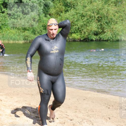 16.06.2024 - 26. Vierlanden-Triathlon Strokosch-Dieckow http://msf.ph/oto/6293604 16.06.2024 09:37:56 Schwimmen 6, 52, 58, 6, 52, 58 meine-sportfotos.de