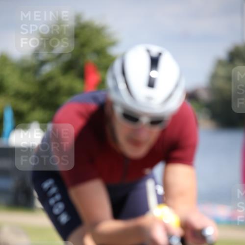 16.06.2024 - 26. Vierlanden-Triathlon Jannik Wohlers http://msf.ph/oto/6293706 16.06.2024 11:36:37 Radfahren 92, 198, 241, 450 meine-sportfotos.de