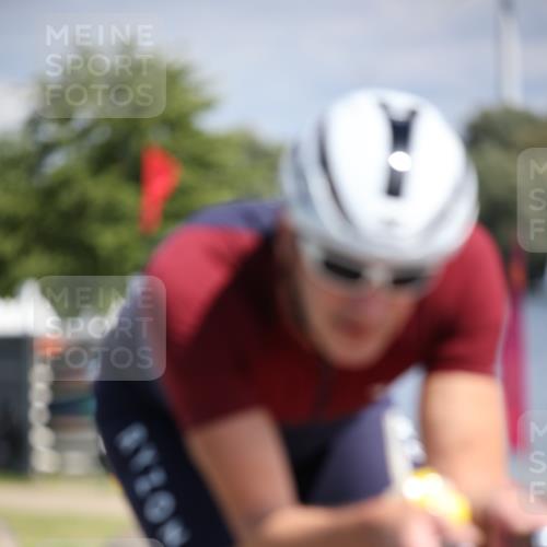16.06.2024 - 26. Vierlanden-Triathlon Jannik Wohlers http://msf.ph/oto/6293709 16.06.2024 11:36:37 Radfahren 92, 198, 241, 450 meine-sportfotos.de