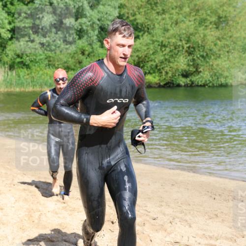 16.06.2024 - 26. Vierlanden-Triathlon Strokosch-Dieckow http://msf.ph/oto/6293932 16.06.2024 09:38:11 Schwimmen 7, 8, 9, 20, 52, 53, 71, 7, 8, 9, 20, 52, 53, 71 meine-sportfotos.de