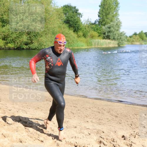 16.06.2024 - 26. Vierlanden-Triathlon Strokosch-Dieckow http://msf.ph/oto/6294070 16.06.2024 09:38:15 Schwimmen 7, 8, 9, 20, 24, 53, 71, 7, 8, 9, 20, 24, 53, 71 meine-sportfotos.de