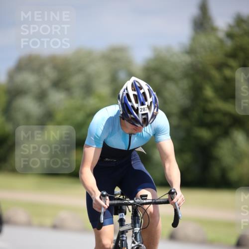16.06.2024 - 26. Vierlanden-Triathlon Jannik Wohlers http://msf.ph/oto/6294165 16.06.2024 11:36:50 Radfahren 11, 56, 73, 112, 114, 152, 158, 287 meine-sportfotos.de