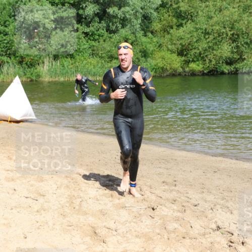 16.06.2024 - 26. Vierlanden-Triathlon Strokosch-Dieckow http://msf.ph/oto/6294178 16.06.2024 09:38:19 Schwimmen 7, 8, 9, 24, 53, 71, 135, 7, 8, 9, 24, 53, 71, 135 meine-sportfotos.de