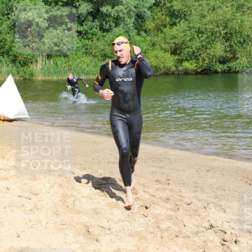 16.06.2024 - 26. Vierlanden-Triathlon Strokosch-Dieckow http://msf.ph/oto/6294191 16.06.2024 09:38:19 Schwimmen 7, 8, 9, 24, 53, 71, 135, 7, 8, 9, 24, 53, 71, 135 meine-sportfotos.de