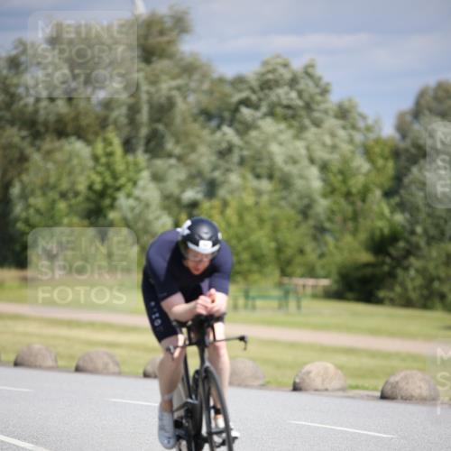 16.06.2024 - 26. Vierlanden-Triathlon Jannik Wohlers http://msf.ph/oto/6294194 16.06.2024 11:36:54 Radfahren 11, 42, 56, 73, 114, 152, 158, 287 meine-sportfotos.de