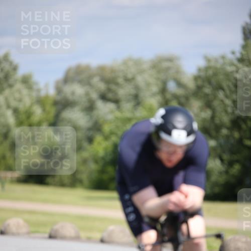 16.06.2024 - 26. Vierlanden-Triathlon Jannik Wohlers http://msf.ph/oto/6294263 16.06.2024 11:36:56 Radfahren 42, 114, 152, 158, 287 meine-sportfotos.de
