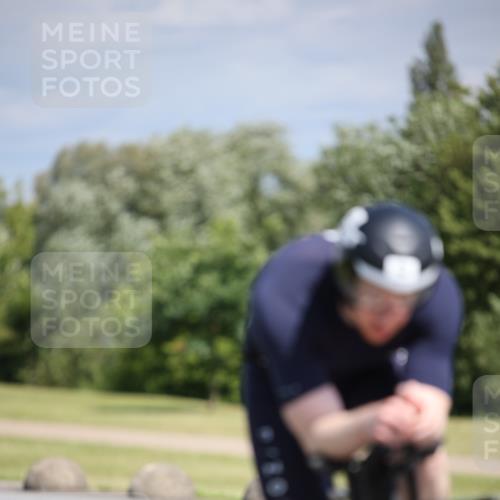 16.06.2024 - 26. Vierlanden-Triathlon Jannik Wohlers http://msf.ph/oto/6294281 16.06.2024 11:36:56 Radfahren 42, 114, 152, 158, 287 meine-sportfotos.de