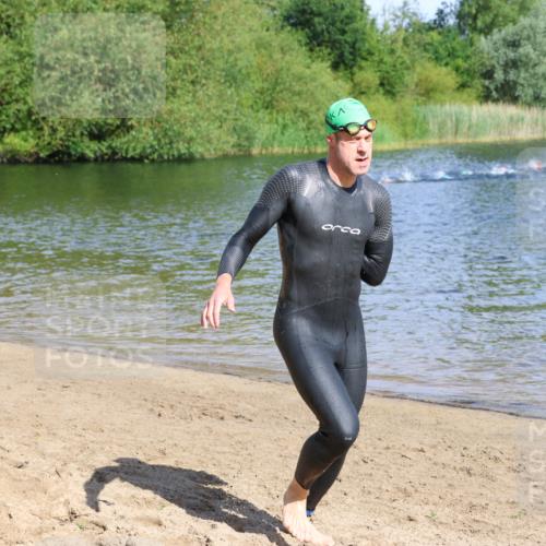16.06.2024 - 26. Vierlanden-Triathlon Strokosch-Dieckow http://msf.ph/oto/6294326 16.06.2024 09:38:24 Schwimmen 7, 9, 24, 127, 135, 7, 9, 24, 127, 135 meine-sportfotos.de
