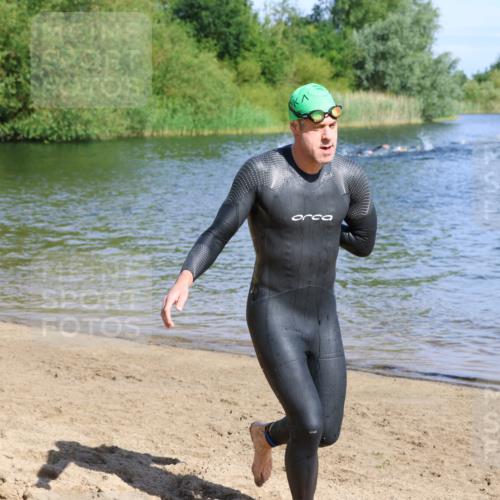 16.06.2024 - 26. Vierlanden-Triathlon Strokosch-Dieckow http://msf.ph/oto/6294350 16.06.2024 09:38:24 Schwimmen 7, 9, 24, 127, 135, 7, 9, 24, 127, 135 meine-sportfotos.de