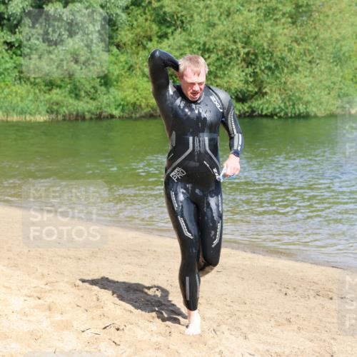 16.06.2024 - 26. Vierlanden-Triathlon Strokosch-Dieckow http://msf.ph/oto/6294397 16.06.2024 09:38:27 Schwimmen 9, 24, 127, 135, 9, 24, 127, 135 meine-sportfotos.de