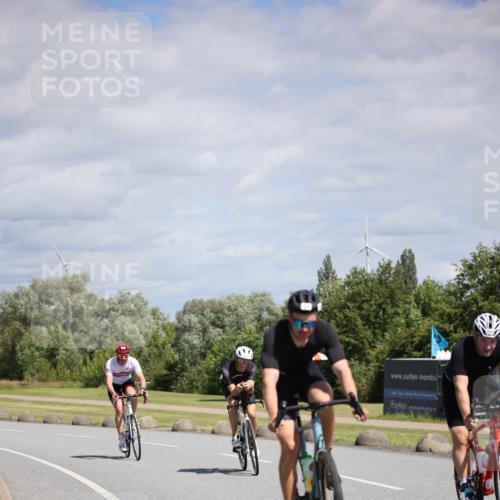 16.06.2024 - 26. Vierlanden-Triathlon Jannik Wohlers http://msf.ph/oto/6294514 16.06.2024 11:37:00 Radfahren 40, 42, 113, 131, 152, 173, 250, 262 meine-sportfotos.de