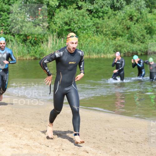 16.06.2024 - 26. Vierlanden-Triathlon Strokosch-Dieckow http://msf.ph/oto/6294538 16.06.2024 09:38:56 Schwimmen 26, 30, 26, 30 meine-sportfotos.de