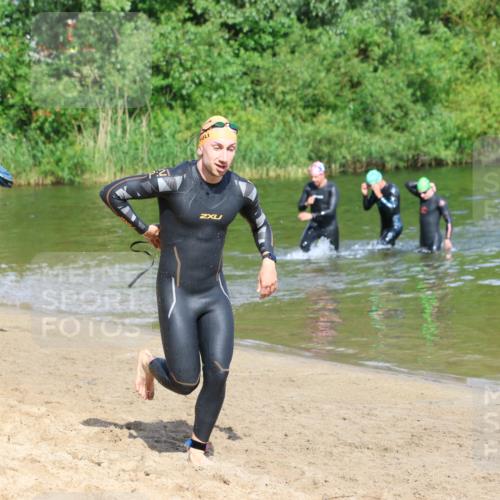 16.06.2024 - 26. Vierlanden-Triathlon Strokosch-Dieckow http://msf.ph/oto/6294549 16.06.2024 09:38:56 Schwimmen 26, 30, 26, 30 meine-sportfotos.de