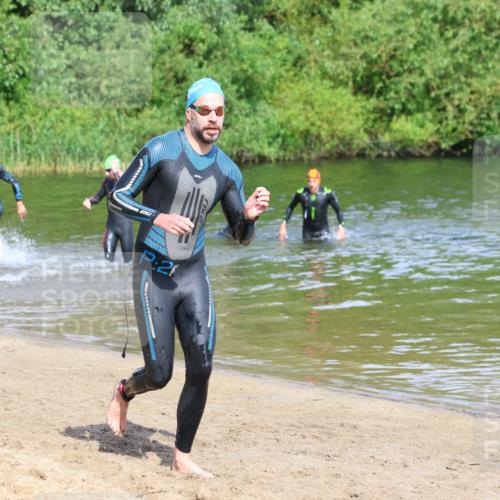 16.06.2024 - 26. Vierlanden-Triathlon Strokosch-Dieckow http://msf.ph/oto/6294645 16.06.2024 09:38:59 Schwimmen 26, 30, 69, 90, 26, 30, 69, 90 meine-sportfotos.de