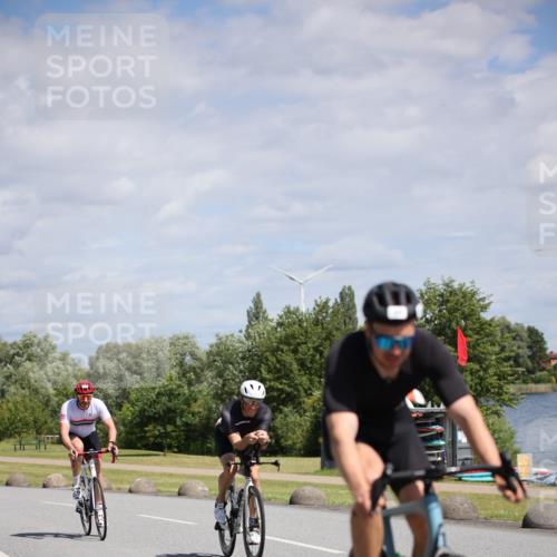 16.06.2024 - 26. Vierlanden-Triathlon Jannik Wohlers http://msf.ph/oto/6294898 16.06.2024 11:37:00 Radfahren 40, 42, 113, 131, 152, 173, 250, 262 meine-sportfotos.de