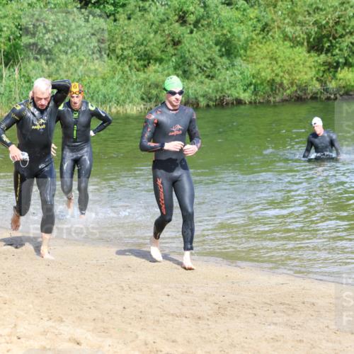16.06.2024 - 26. Vierlanden-Triathlon Strokosch-Dieckow http://msf.ph/oto/6294901 16.06.2024 09:39:06 Schwimmen 26, 30, 31, 57, 69, 83, 90, 26, 30, 31, 57, 69, 83, 90 meine-sportfotos.de