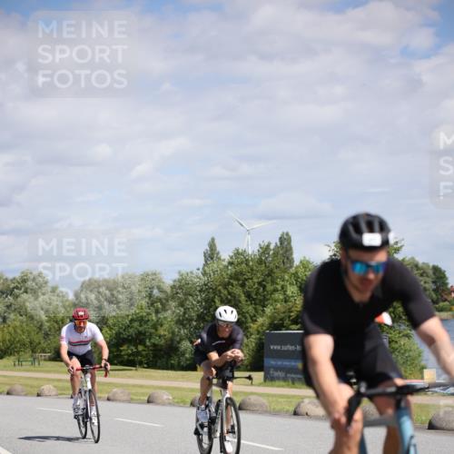 16.06.2024 - 26. Vierlanden-Triathlon Jannik Wohlers http://msf.ph/oto/6294906 16.06.2024 11:37:00 Radfahren 40, 42, 113, 131, 152, 173, 250, 262 meine-sportfotos.de