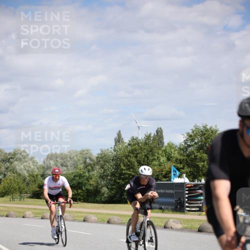 16.06.2024 - 26. Vierlanden-Triathlon Jannik Wohlers http://msf.ph/oto/6294914 16.06.2024 11:37:00 Radfahren 40, 42, 113, 131, 152, 173, 250, 262 meine-sportfotos.de