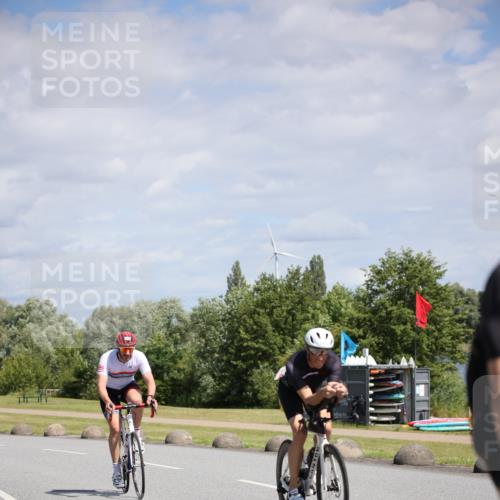 16.06.2024 - 26. Vierlanden-Triathlon Jannik Wohlers http://msf.ph/oto/6294922 16.06.2024 11:37:01 Radfahren 40, 42, 113, 131, 173, 231, 250, 262 meine-sportfotos.de