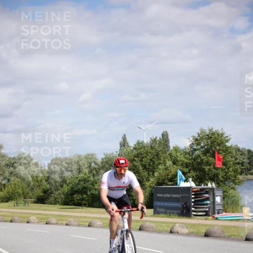 16.06.2024 - 26. Vierlanden-Triathlon Jannik Wohlers http://msf.ph/oto/6294969 16.06.2024 11:37:01 Radfahren 40, 42, 113, 131, 173, 231, 250, 262 meine-sportfotos.de