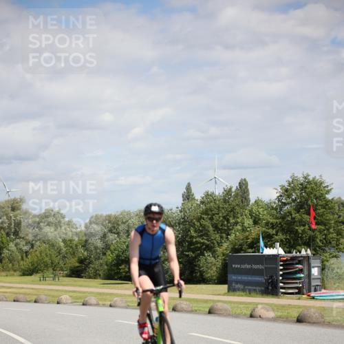 16.06.2024 - 26. Vierlanden-Triathlon Jannik Wohlers http://msf.ph/oto/6295007 16.06.2024 11:37:04 Radfahren 40, 113, 131, 173, 231, 250, 262 meine-sportfotos.de
