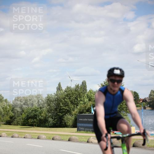 16.06.2024 - 26. Vierlanden-Triathlon Jannik Wohlers http://msf.ph/oto/6295063 16.06.2024 11:37:04 Radfahren 40, 113, 131, 173, 231, 250, 262 meine-sportfotos.de