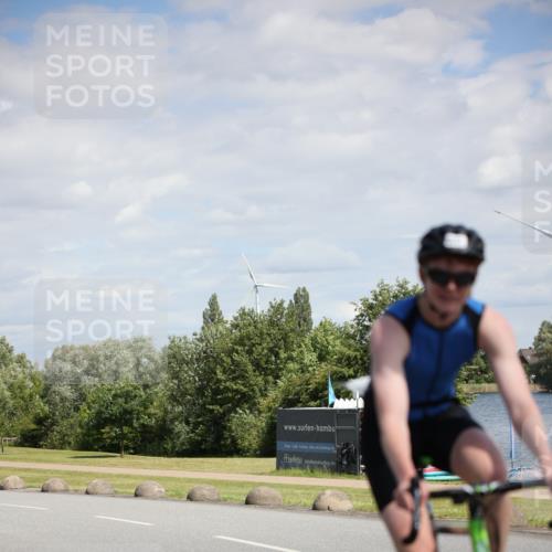 16.06.2024 - 26. Vierlanden-Triathlon Jannik Wohlers http://msf.ph/oto/6295065 16.06.2024 11:37:04 Radfahren 40, 113, 131, 173, 231, 250, 262 meine-sportfotos.de