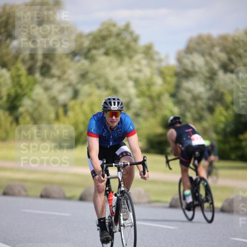 16.06.2024 - 26. Vierlanden-Triathlon Jannik Wohlers http://msf.ph/oto/6295140 16.06.2024 11:37:22 Radfahren 6, 50, 133, 294, 310, 352 meine-sportfotos.de