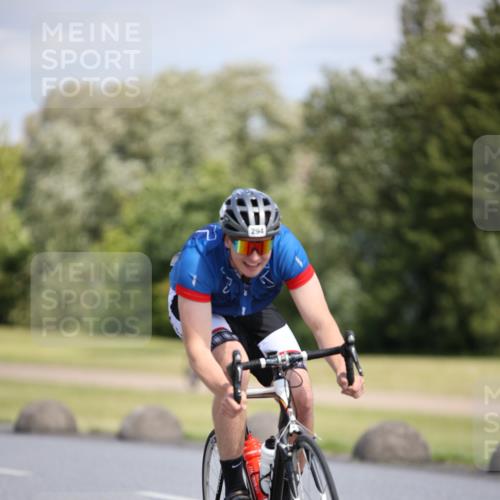 16.06.2024 - 26. Vierlanden-Triathlon Jannik Wohlers http://msf.ph/oto/6295223 16.06.2024 11:37:23 Radfahren 6, 50, 133, 233, 294, 310, 335, 352 meine-sportfotos.de