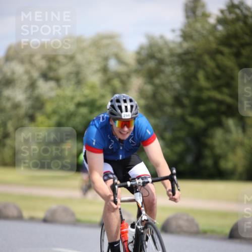 16.06.2024 - 26. Vierlanden-Triathlon Jannik Wohlers http://msf.ph/oto/6295227 16.06.2024 11:37:23 Radfahren 6, 50, 133, 233, 294, 310, 335, 352 meine-sportfotos.de