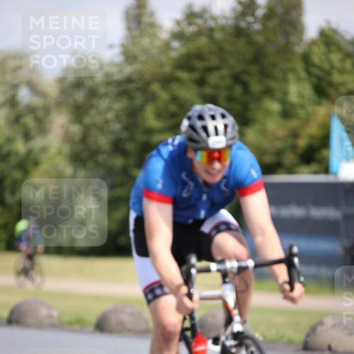 16.06.2024 - 26. Vierlanden-Triathlon Jannik Wohlers http://msf.ph/oto/6295251 16.06.2024 11:37:23 Radfahren 6, 50, 133, 233, 294, 310, 335, 352 meine-sportfotos.de