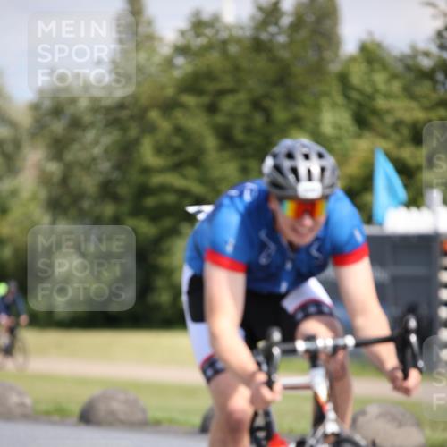 16.06.2024 - 26. Vierlanden-Triathlon Jannik Wohlers http://msf.ph/oto/6295257 16.06.2024 11:37:23 Radfahren 6, 50, 133, 233, 294, 310, 335, 352 meine-sportfotos.de
