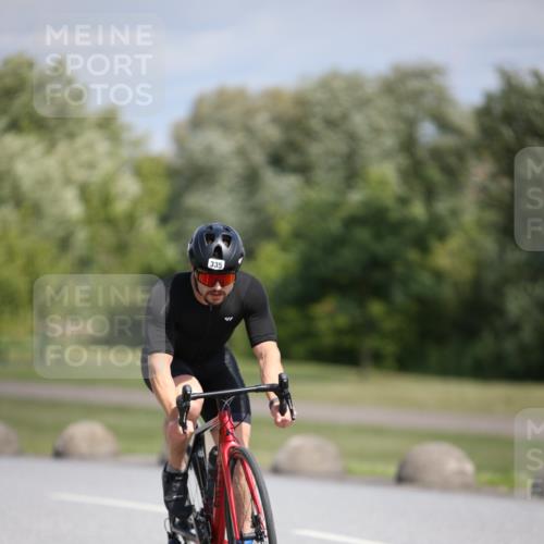 16.06.2024 - 26. Vierlanden-Triathlon Jannik Wohlers http://msf.ph/oto/6295269 16.06.2024 11:37:25 Radfahren 6, 50, 133, 233, 294, 310, 335 meine-sportfotos.de