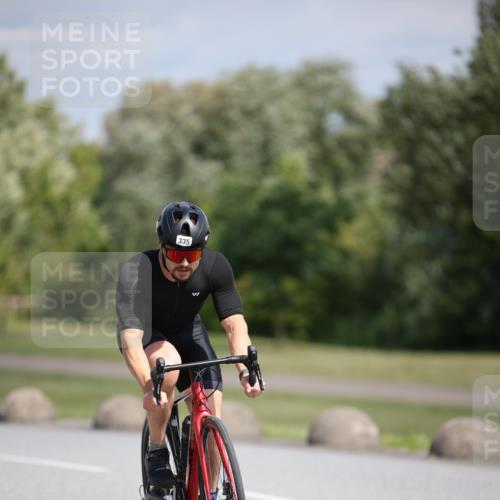 16.06.2024 - 26. Vierlanden-Triathlon Jannik Wohlers http://msf.ph/oto/6295276 16.06.2024 11:37:25 Radfahren 6, 50, 133, 233, 294, 310, 335 meine-sportfotos.de