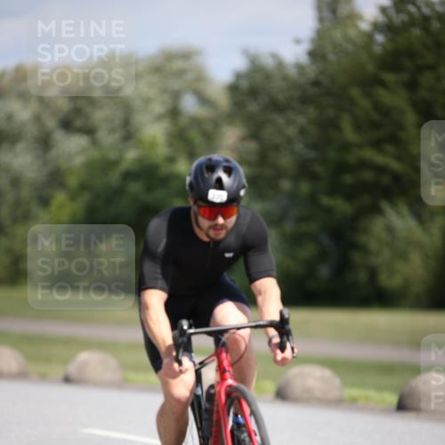 16.06.2024 - 26. Vierlanden-Triathlon Jannik Wohlers http://msf.ph/oto/6295369 16.06.2024 11:37:25 Radfahren 6, 50, 133, 233, 294, 310, 335 meine-sportfotos.de