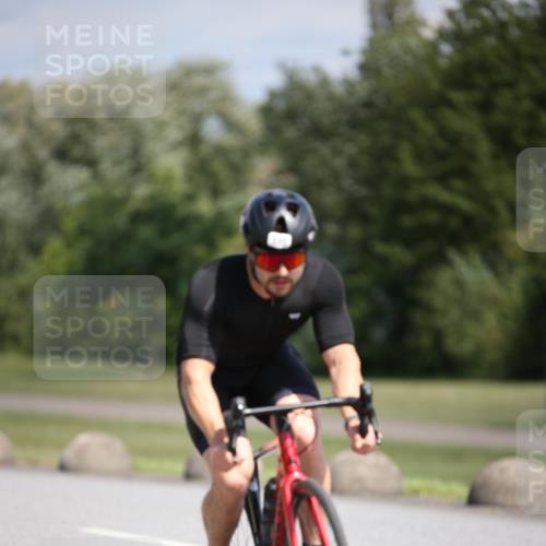 16.06.2024 - 26. Vierlanden-Triathlon Jannik Wohlers http://msf.ph/oto/6295374 16.06.2024 11:37:25 Radfahren 6, 50, 133, 233, 294, 310, 335 meine-sportfotos.de