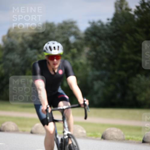 16.06.2024 - 26. Vierlanden-Triathlon Jannik Wohlers http://msf.ph/oto/6295490 16.06.2024 11:37:28 Radfahren 133, 233, 265, 294, 310, 326, 335 meine-sportfotos.de