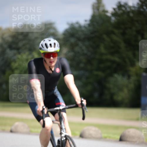 16.06.2024 - 26. Vierlanden-Triathlon Jannik Wohlers http://msf.ph/oto/6295498 16.06.2024 11:37:28 Radfahren 133, 233, 265, 294, 310, 326, 335 meine-sportfotos.de